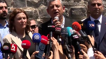 Özgür Özel Diyarbakır'da: Güne Selahattin Demirtaş'ın selamıyla başladık