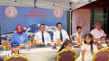 Patnos Kaymakamı Dertlioğlu çocukları evinde ağırladı