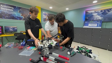 Kılıçarslan Lisesi, Su Altı Robot Yarışması'nda Birinci Oldu