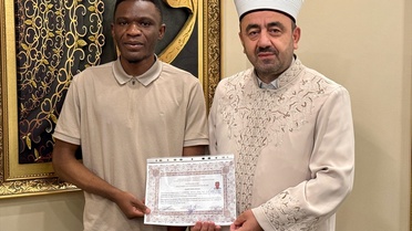 Zambiyalı Dominic İslam'ı Seçti