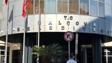 İzmir'de Rüşvet Soruşturması: 25 Gözaltı