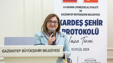 Fatma Şahin'den Venezuela'ya Destek