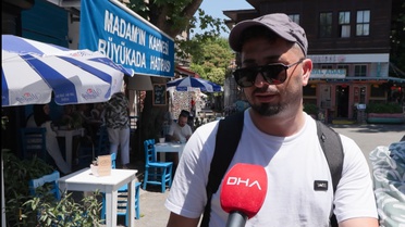 Büyükada'da hafta sonu yoğunluğu