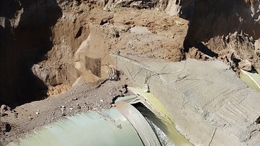 Afşin'de Boru Hattı Kırıldı, Tarım Arazilerine Zarar Verdi