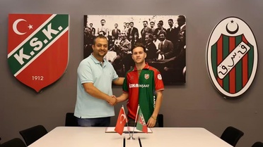 Karşıyaka'nın Mücahit ile Sözleşme Yenilemesi