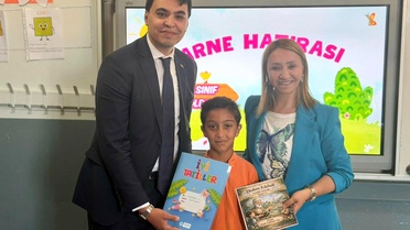 Pazaryeri'nde 1048 öğrenci yaz tatiline, 49 genç üniversite yolculuğuna uğurlandı