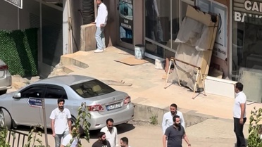 Şemdinli'de 2 kişinin yaralandığı silahlı-sopalı kavga kamerada