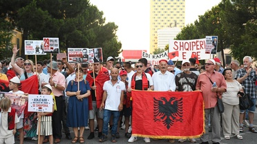 Tiran'da 29 gündür Trump'a yakın turizm projesi protesto ediliyor