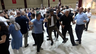 Düğünde Kültürler Buluştu