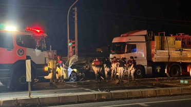 İzmir'de Zincirleme Trafik Kazası: 5 Yaralı