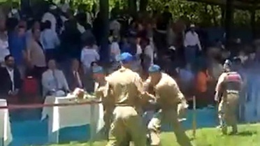 Tartışmalı güreşler olaylı başladı