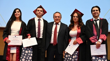 Akdeniz Tıp Fakültesi Mezunları Diplomasını Aldı