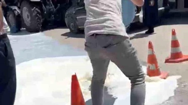 Belediye önüne süt dökme eyleminin ardındaki gerçek ortaya çıktı