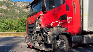 Burdur'da Tır ile Çarpışma: 1 Ölü, 1 Yaralı