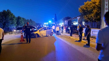 Düzce'de Düğün Önünde Trafik Kazası: 4 Yaralı
