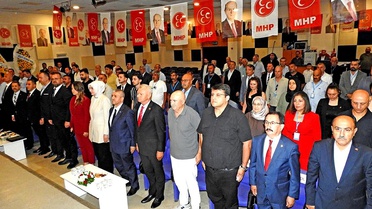 MHP Çeşme'de Galip Uluçam yeniden başkan