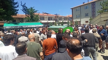 Tokat'ta cenaze dönüşü kaza: Veyis Aydoğan toprağa verildi