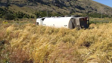 Şuhut'ta Tanker Devrildi, Sürücü Yaralandı