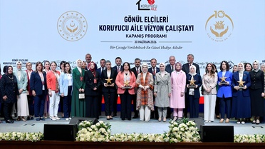 Emine Erdoğan: Koruyucu aileler evrensel referans noktasıdır
