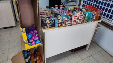 Mersin'de Tarihi Geçmiş 230 Gıda Ürünü Ele Geçirildi