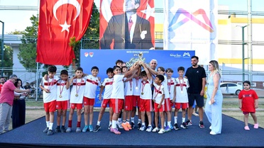 Mersin'de minik futbolcuların şenlik heyecanı sona erdi