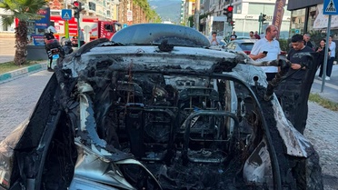 Osmaniye'de Alev Alan Otomobil Söndürüldü