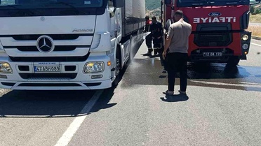 Bingöl'de Tır Lastiklerinde Yangın