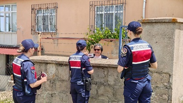 Kadın Jandarmalardan KADES Tanıtımı