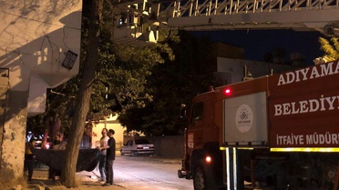 Adıyaman'da Mahsur Kalan Kedi Kurtarıldı