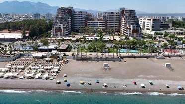 Antalya'da Lüks Sitede Aidat Krizi
