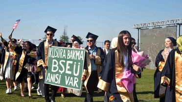 BŞEÜ 2025-2026 Mezuniyet Töreni Coşkuyla Gerçekleşti