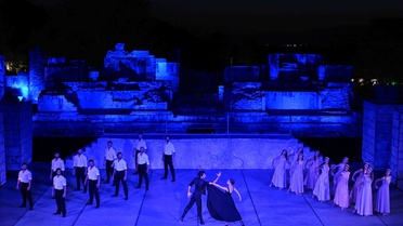 Efes'te Carmina Burana Rüzgarı