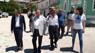 Darende'de Yenipınar Mahallesi'ne menfez, mahalle konağı ve yol yatırımı