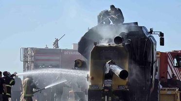 Diyarbakır'da Biçerdöver Yandı