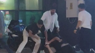Arnavutköy'de Gençler Arasında Kavga