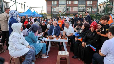 Başkan Özlü: 'Biz seçimden seçime değil, her zaman sizinleyiz'