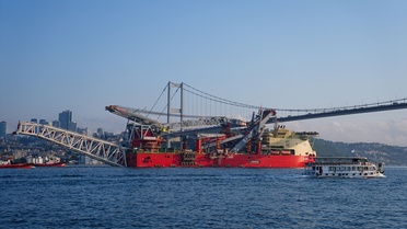 JSD6000, İstanbul Boğazı'ndan Geçti