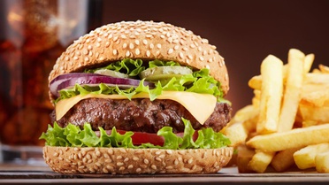 Hamburger yerken fark etmedi! Hayatı kabusa döndü