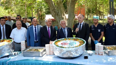 İnönü Üniversitesinde geleneksel aşure ikramı