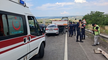 Karabük'te Trafik Kazası: 1 Ölü, 8 Yaralı