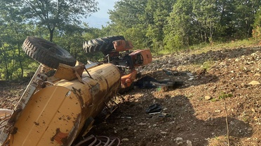 Traktör Devrildi, Çiftçi Hayatını Kaybetti