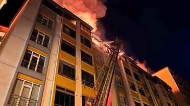 Ordu'da binanın çatı katı alevlere teslim oldu