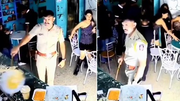 Ülkeyi ayağa kaldıran kafe baskını! Elindeki sopayla mekanı dağıttı