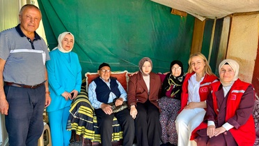 Kaymakam Altın'dan Yaşlılara Sürpriz Doğum Günü Ziyareti