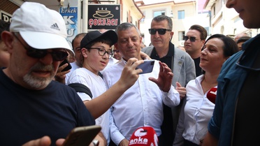 Özgür Özel Kastamonu'da Esnaf ve Köylülerle Buluştu