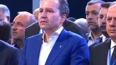 Hamaney'in cenaze töreninde Erbakan gözyaşlarını tutamadı