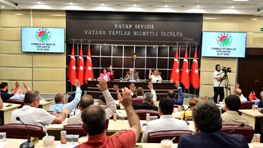 Kepez'de bayram ikramiyesi ve şehit parklarına onay