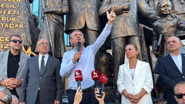 Özgür Özel'den Göktaş'a Destek