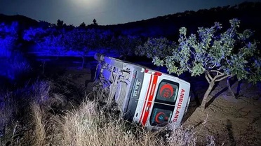 Pervari'de Ambulans Şarampole Devrildi
