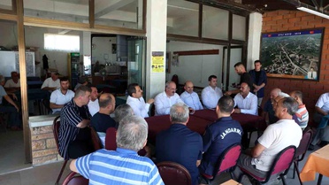 Vali Toraman Etili Köyü'nde Vatandaşlarla Buluştu
